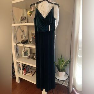 Hunter Green Velvet Dress